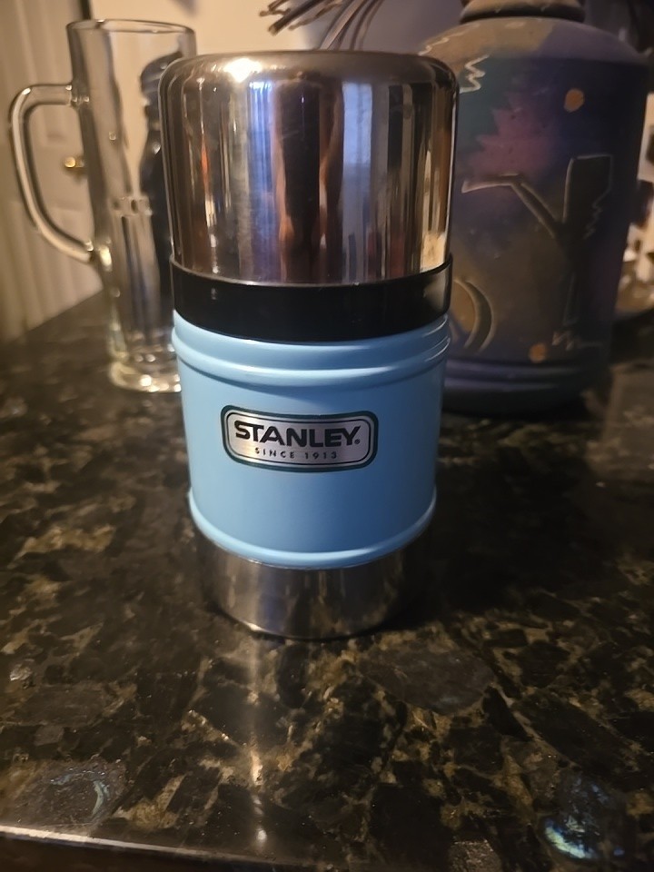 Tarro de comida termo de acero inoxidable azul clásico Stanley 17 oz ligeramente usado