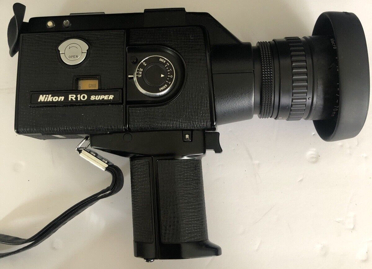Nikon R10 Super 8mm Film Camera-Bag-Super Zoom f1.4 Lens 7 Nikon R10 Super 8mm Film Camera-Bag-Super Zoom f1.4 Lens 7
