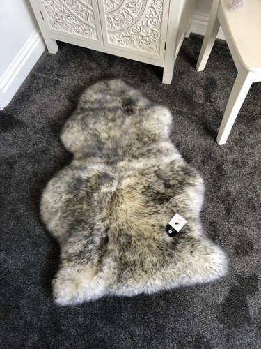 Ivory Grey Sheepskin Rug Tips - REAL AUSTRALIAN GENUINE Grey Woolmark Wolf Tip - Picture 14 of 19