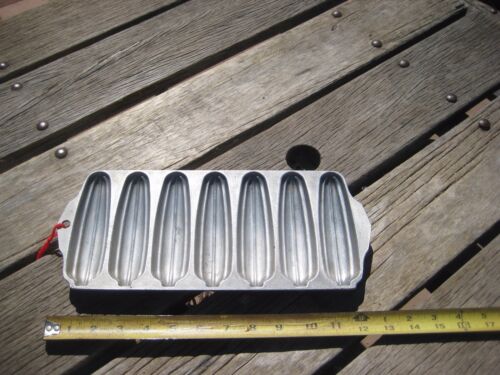 Vintage 7-Corn Cob *** WEAR-EVER *** Cast Aluminum Baking Mold Pan Tray USA  - Picture 1 of 5