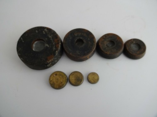 VINTAGE SET of 7 CAST IRON & BRASS IMPERIAL WEIGHTS - 2 lb to 1/2 oz -lot A - Picture 8 of 8