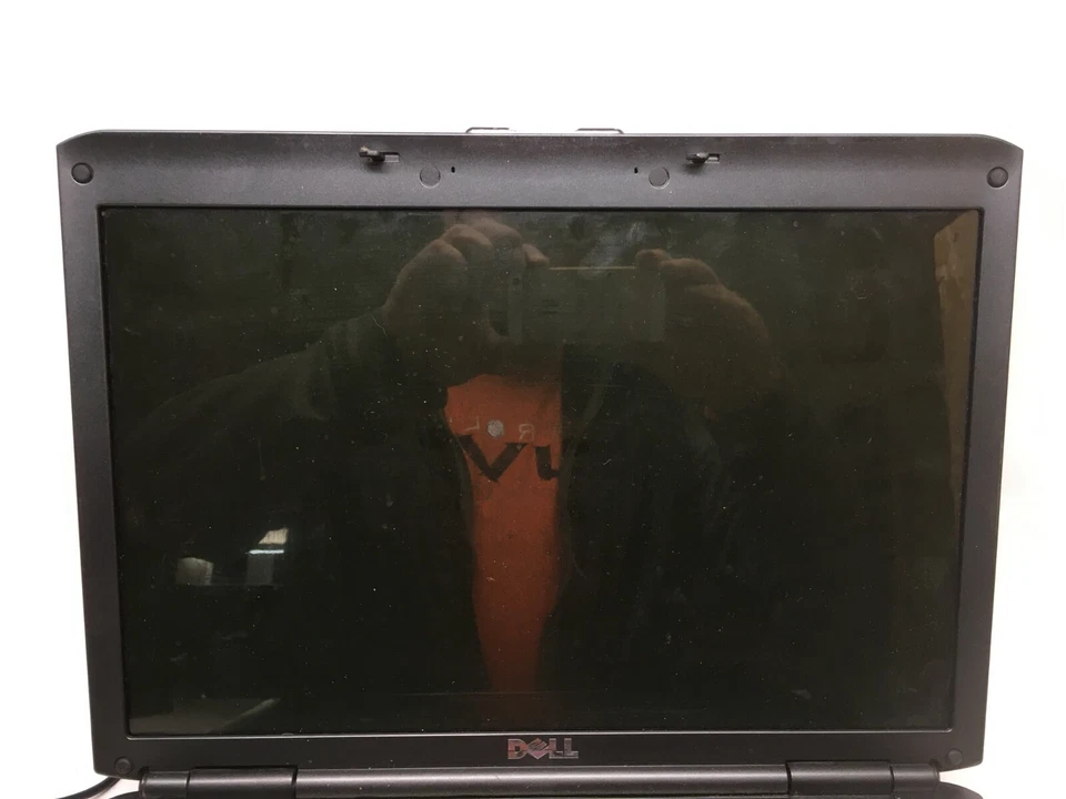 DELL Vostro 1500 15.4" Laptop For Parts Doesn't Power On/Boot NO HDD/RAM JR - Image 2 of 4