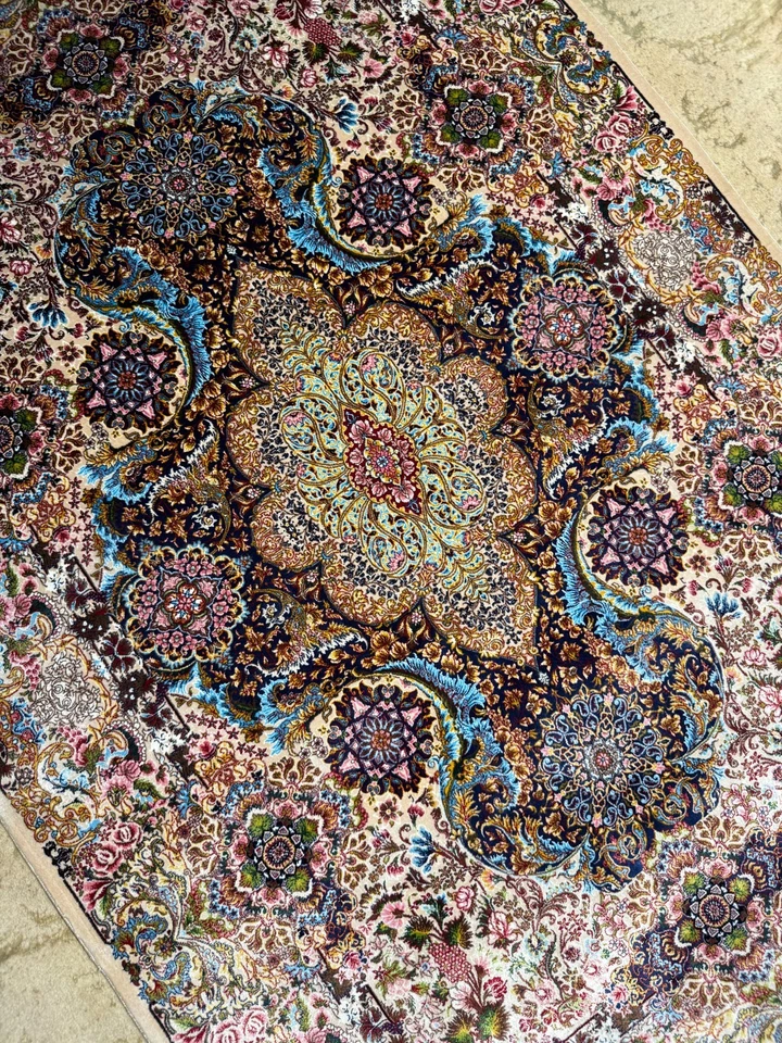 Alfombra de seda 3 x 5 pies alfombra de diseño medallón blanco crema de alta calidad Foto 4 de 4