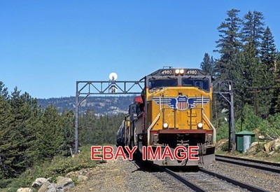 PHOTO  USA RAILWAY UP 4980  GRAIN EMPTY APPROACHING NORDEN DONNER PASS. 13 JUNE