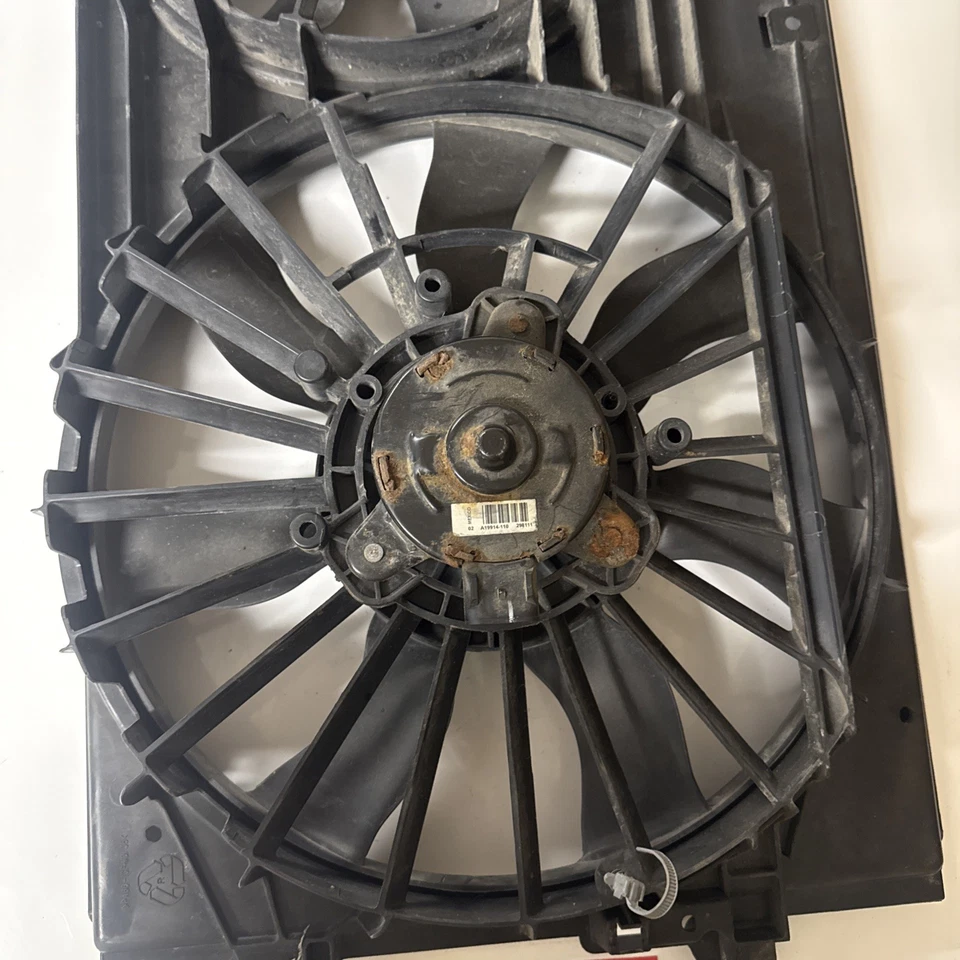 04-12 Chevy Malibu/Pontiac G6 Radiator Cooling Fan Assembly OEM 52415957 — 第 3/4 张图片