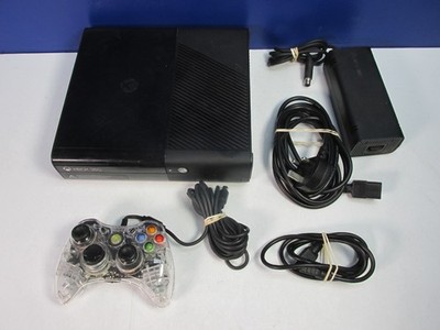 Microsoft XBOX 360 E 250GB Schwarz KONSOLE VIDEOSPIEL Full Setup Controller