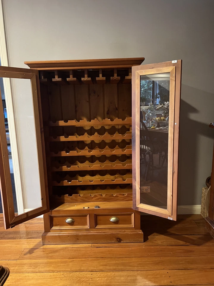 Timber wine cabinet Excellent condition - Recycled Oregon - image 2 of 4