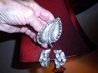 VINTAGE BSK PRETTY SILVERTONE ETCHED-SWIRLED LEAF BROOCH/BSK 3-LEAF EARRINGS SET — photo 3
