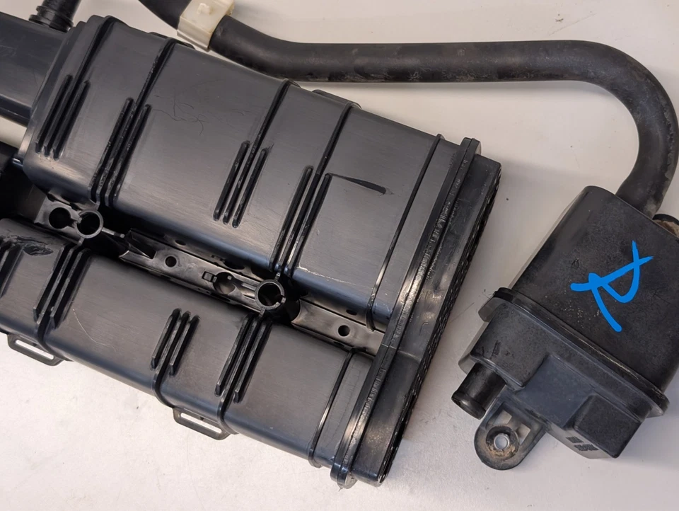 Bote de carbón de vapor combustible EVAP gasolina piloto Honda Pilot 2005-2008 fabricante de equipos originales Foto 3 de 4