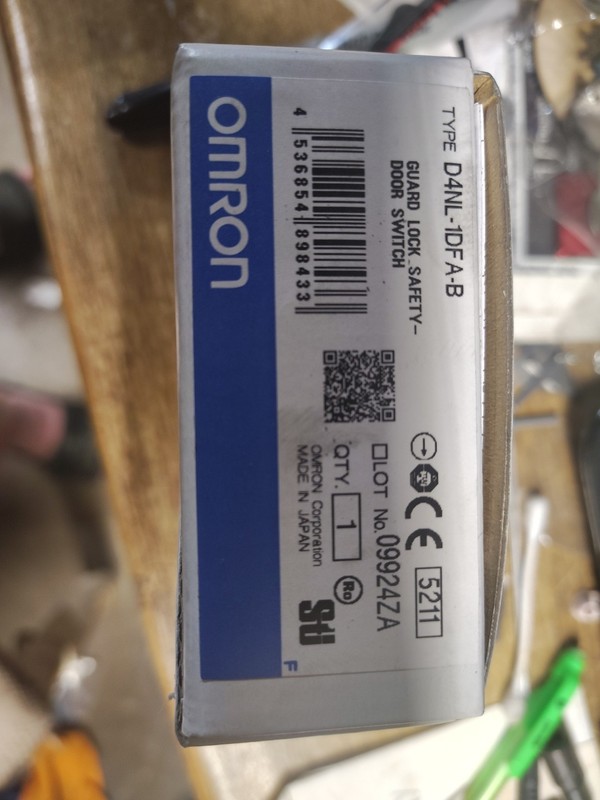 Omron Safety Door Switch (D4NL-1DFA-B)