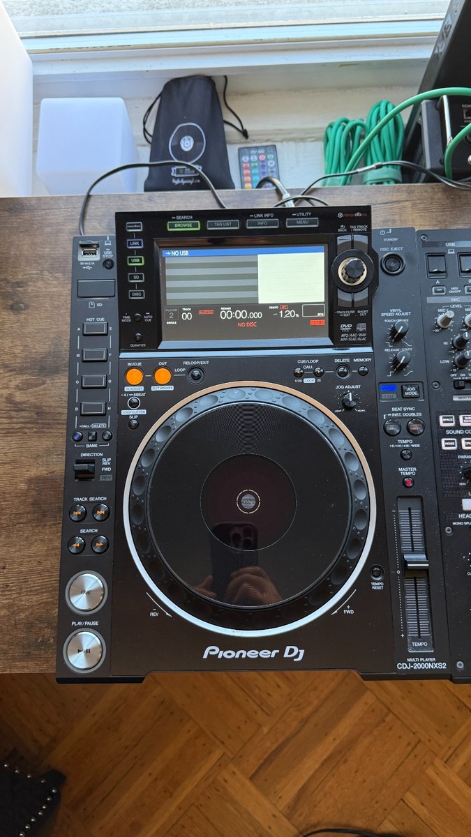 【希少】Pioneer DJ CDJ-2000NXS2 CDJ-2000NXS2 (archived) Professional DJ multi player with