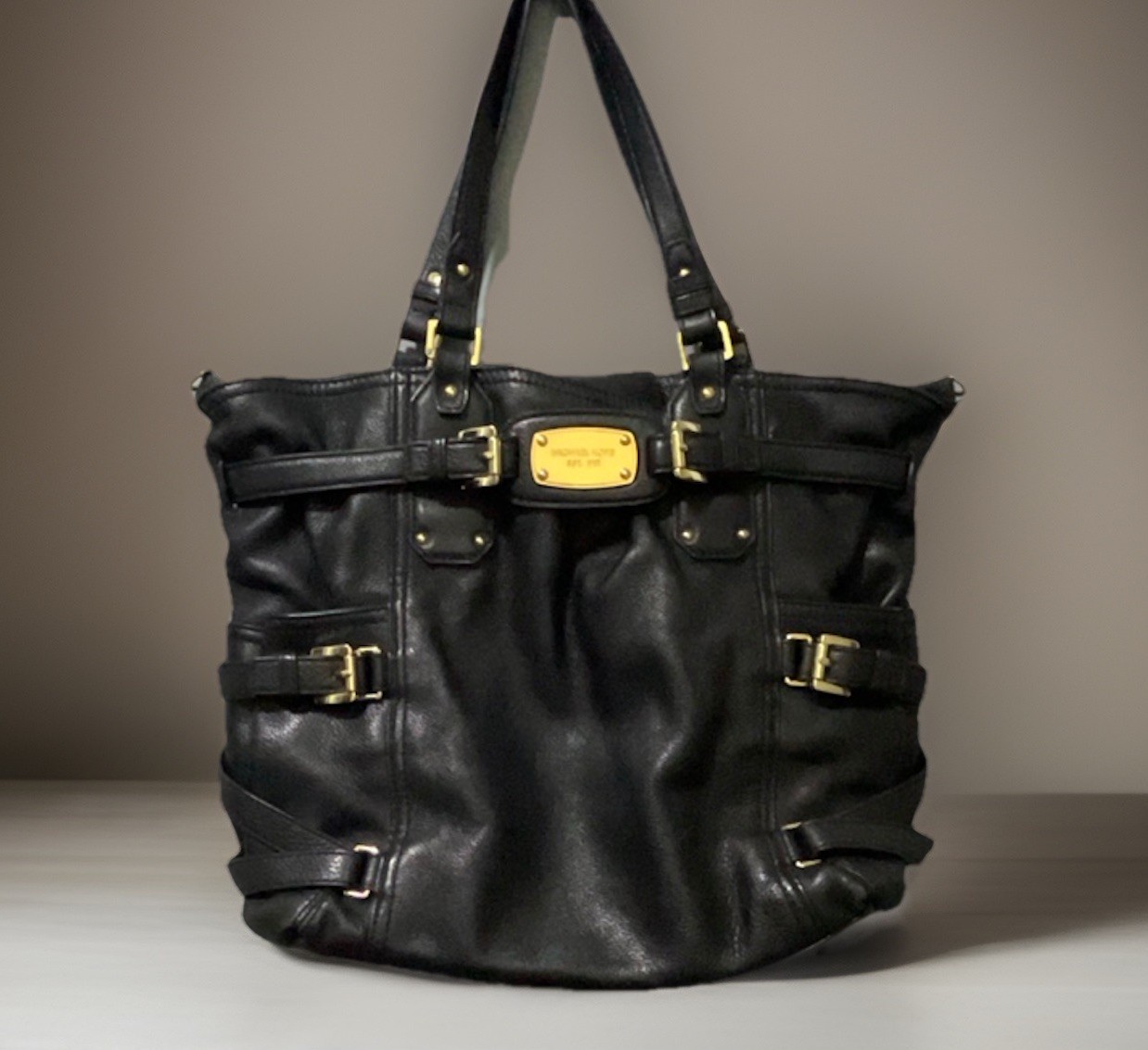 Michael Kors Hamilton Traveler Black Leather Tote Large Gold Hardware Classic