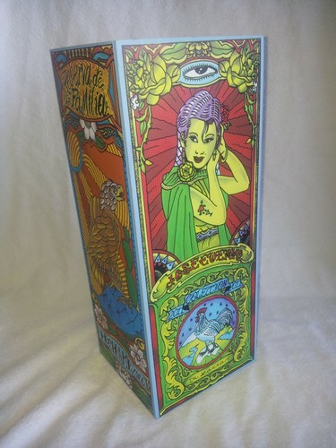 Jose Cuervo Tequila Reserva de La Familia BOX Dr. Lakra 2011 RARE!!! - Picture 4 of 4