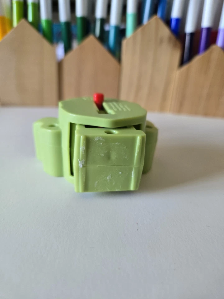 Star Wars Yoda Kids Meal Toy 2019 llavero verde ascenso de Skywalker escena visor  Foto 3 de 4