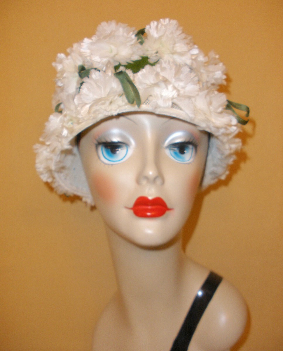 1960's White Carnation Floral Hat w/ Emerald Green Accents by