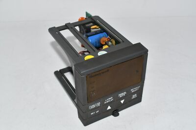 PARTS Honeywell DC300E-100-30-0000-0 PLC Temperature Controller 