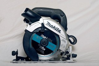 Makita 18V Brushless 6 1/2 in Cordless Circular Saw w Blade (Tool Only) Open Box