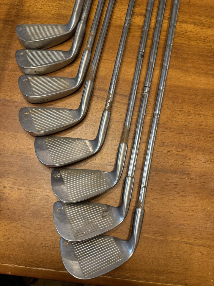 Women’s Right Hand Square Two Golf Set. Steel Shafts Ladies Flex - Image 3 of 4