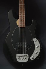 Bajo eléctrico usado MUSIC MAN Stingray BLK/R