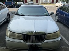 1999 Lincoln Town Car for Sale