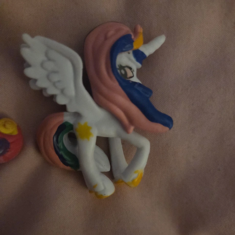 My Little Pony Mini Figuras Princesa lote de 2 Celestial And Cadence Busy Book? - Imagem 3 de 3
