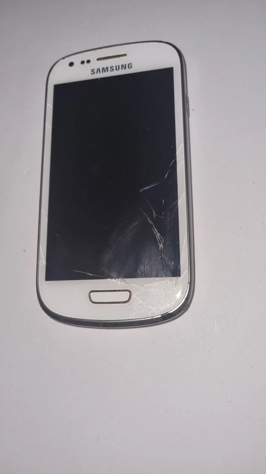 Samsung Galaxy S3 Mini - 8GB - Blau - Voll Funktionsfähig, Foto 2 von 3