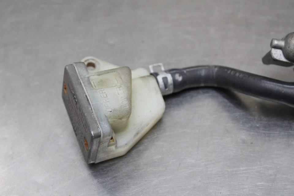 00-03 SUZUKI GSXR750 REAR BACK BRAKE MASTER CYLINDER 69600-33C00 - Image 2 of 4