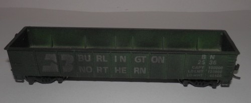 Góndola Burlington Northern 2536 escala HO 40' desgastada con kadees y ruedas de acero | Zustand: Used
