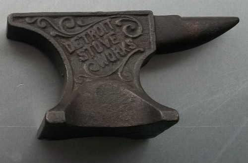 miniature Detroit Stove Works blacksmith anvil advertising paperweight