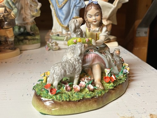 Sitzendorf Figurine Scene of Girl with Flowers and Three Lambs - Picture 9 of 10