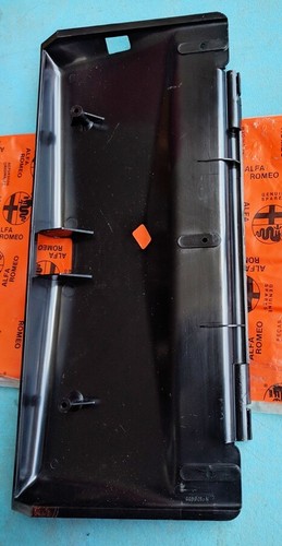 Alfa Romeo Alfa Sud Sprint S3 1983 to 1989 Glove Box Lid Hinge Cover - Picture 3 of 3