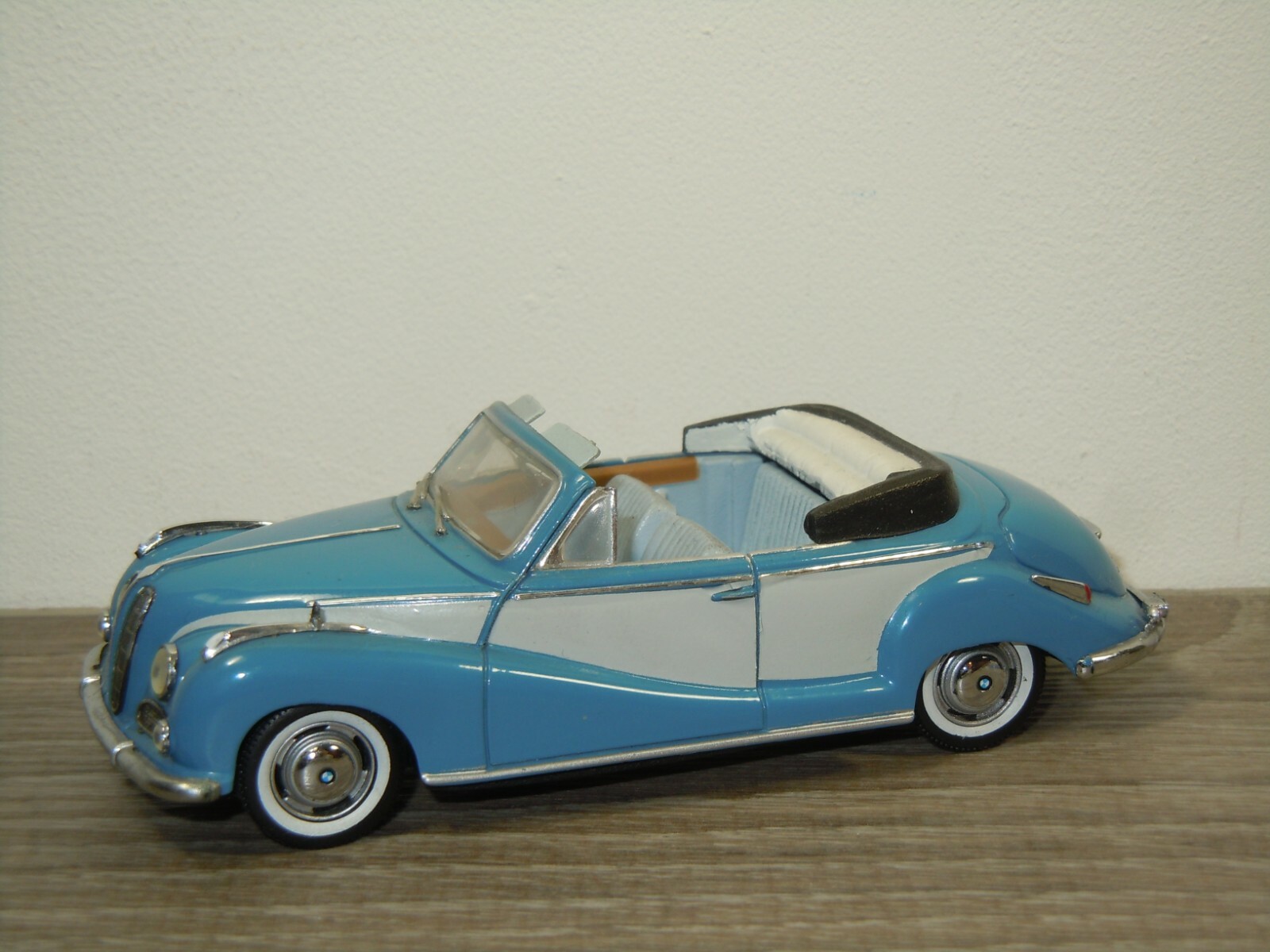 Picture 1 of 4