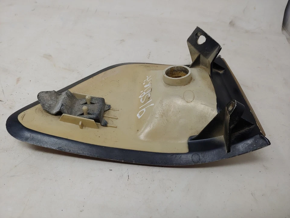1989-1991 DODGE SPIRIT LEFT FRONT TURN SIGNAL P/N 4399617 GENUINE OEM PART - Image 4 of 4