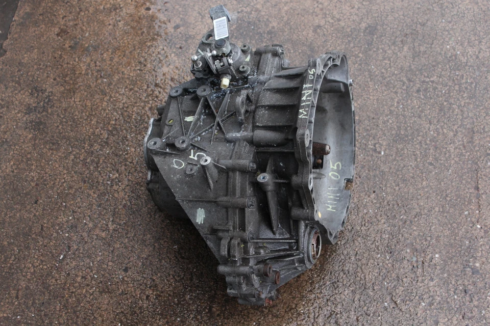 MINI COOPER LCI R56 Gearbox N47 Engine GS6-53DG 7610160 (mamon) - Image 2 of 4