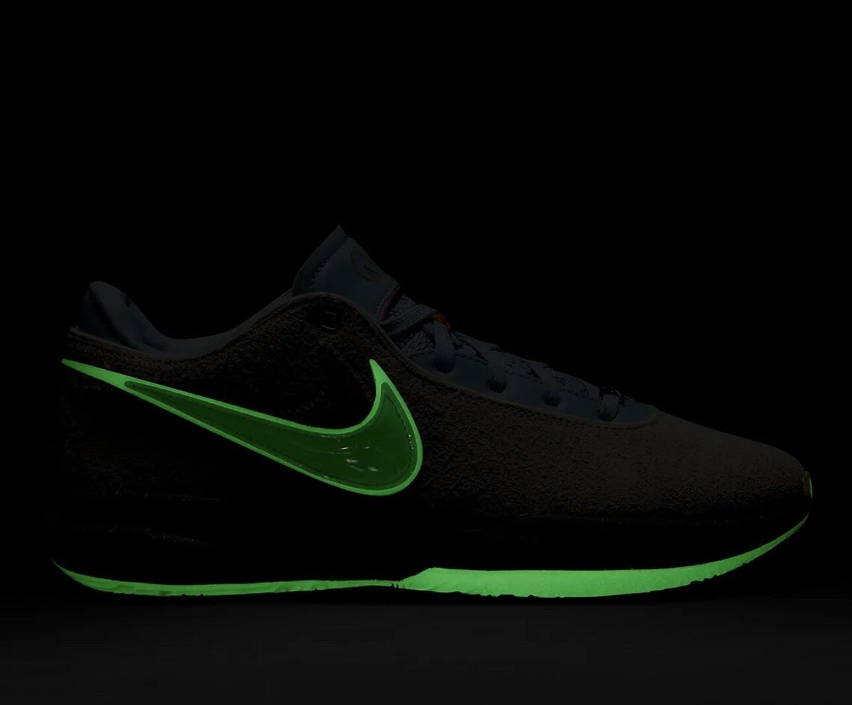 Nike Lebron 20 XX x UNKNWN Message in a Bottle Guava Ice Emerald Rise DV9090 801 Nike LeBron 20  main image 2