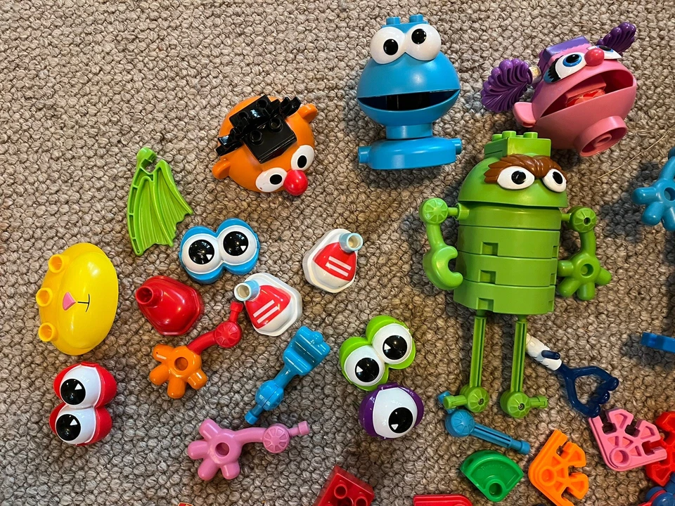 FIGURAS NIÑO K'NEX GALLETA CALLE SÉSAMO OSCAR ERNIE PIEZAS Foto 3 de 4