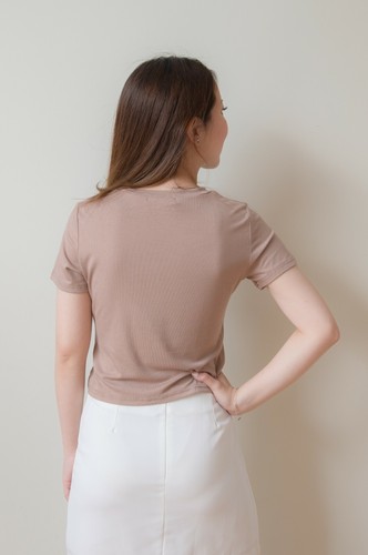 Genie Side Knot Basic Top - Picture 31 of 32