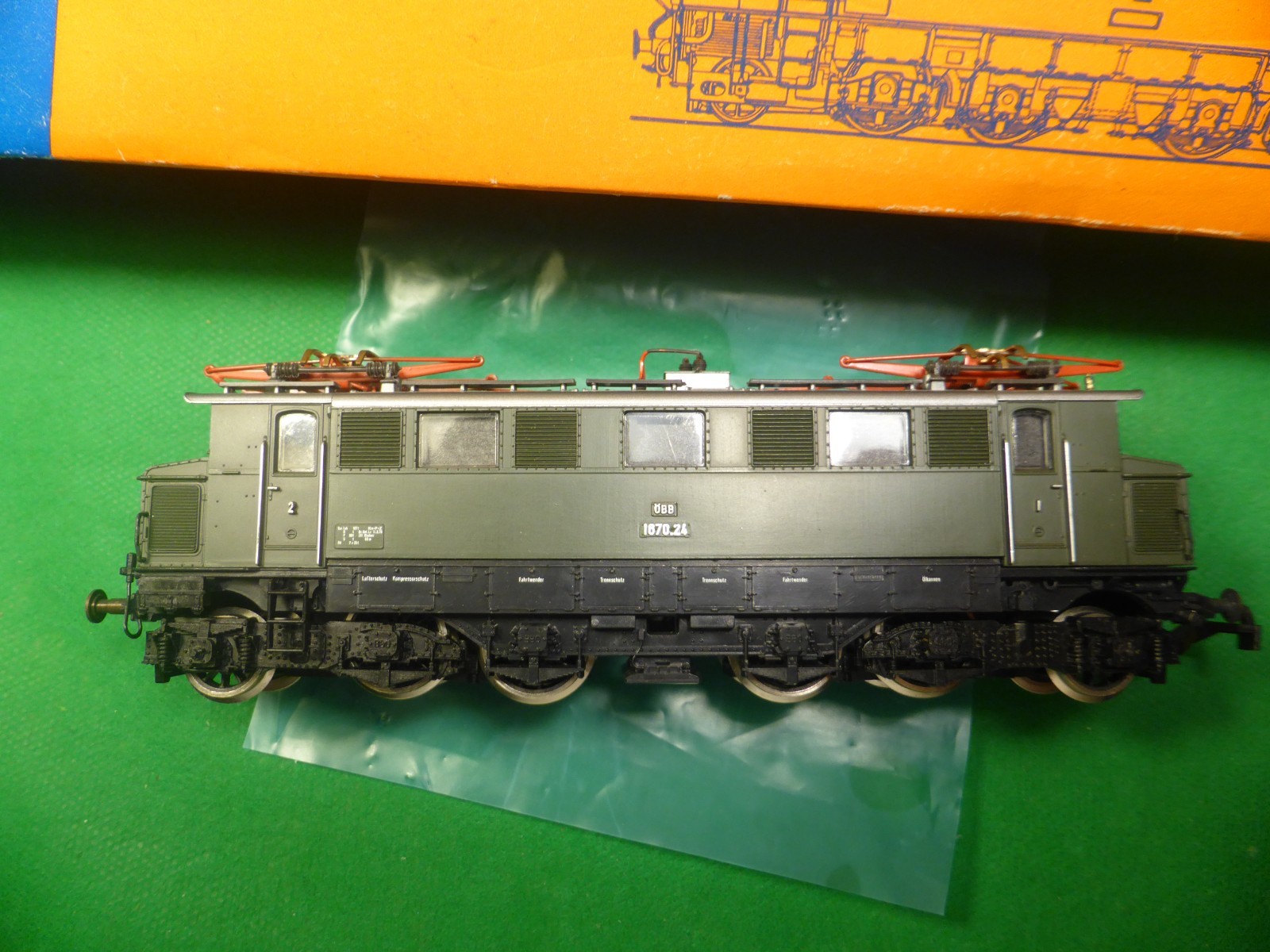 ROCO HO LOCOMOTORE  OBB 1670 24