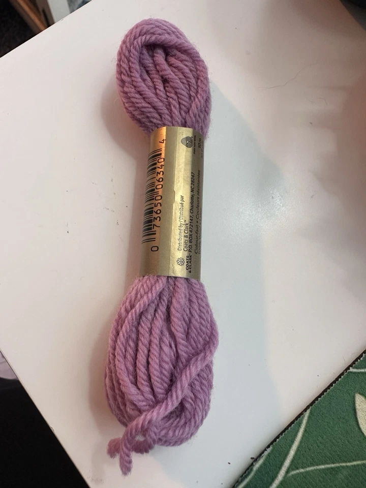 Anchor Tapestry Wool (Tapisserie) 10m Skein - Shade No. 08524 Heliotrope Purple - Image 3 of 4