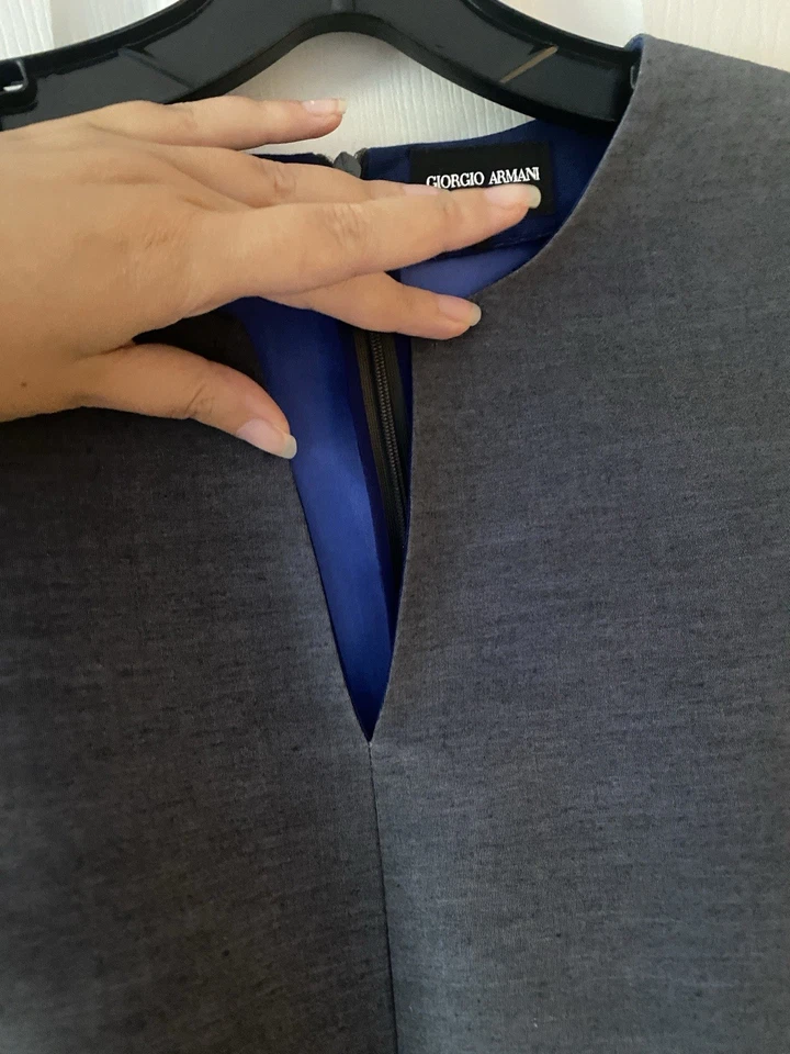 Vestido Giorgio Armani Gris Con Bordado Floral Talla 42 Bolsillos Foto 2 de 4