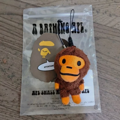 New With Tags A Bathing APE Baby Milo Plush Doll Keychain