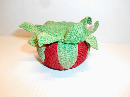 Vintage Handmade Fine Crocheted Heirloom Tomato Sewing Notion Pincushion 4"