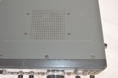 ICOM IC-R7000 Communications Receiver HF/UHF/VHF 25Mhz -1300Mhz