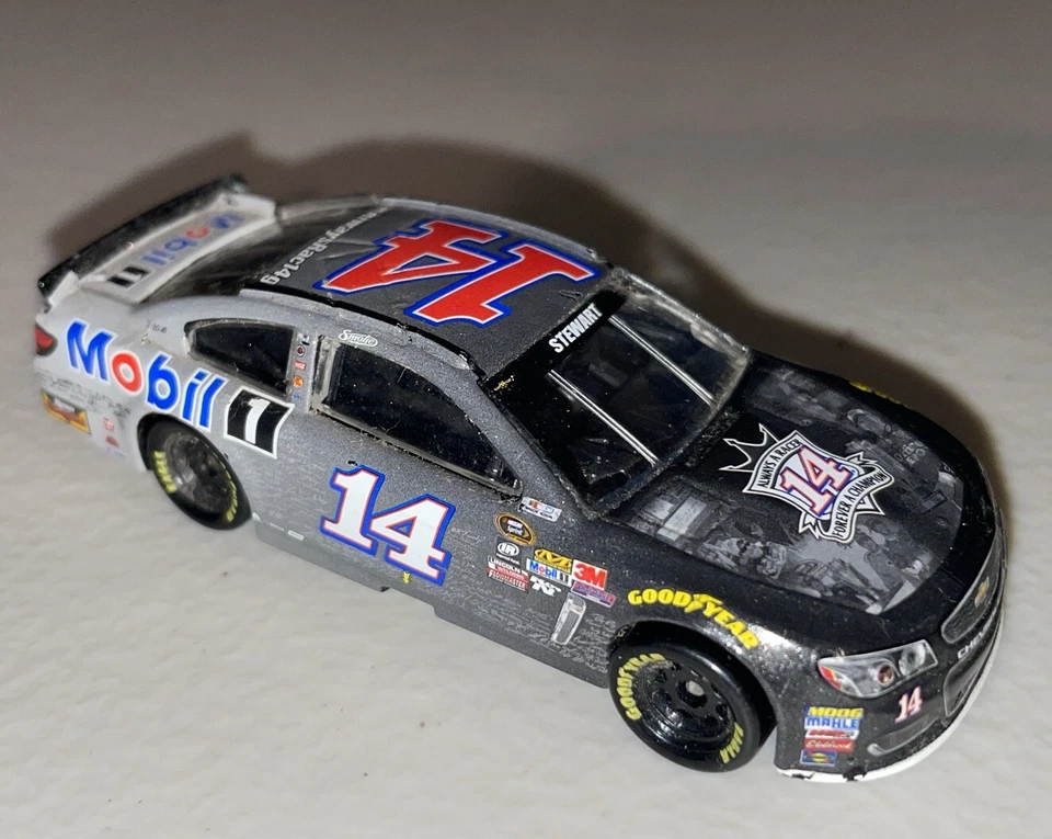 Tony Stewart 2016 Forever A Champion 1/64 2017 Lionel suelto Foto 2 de 4