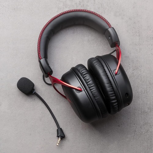 Lightweight Cloud II Wireless Gaming Headset - 2.4GHz, PC/PS4 Compatible - Picture 10 of 20