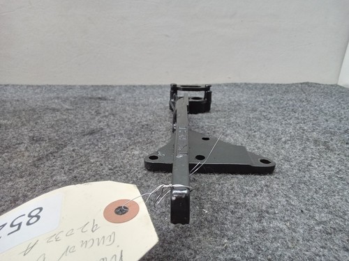 Mariner v150 Control Cable Slider Bracket - Picture 5 of 6