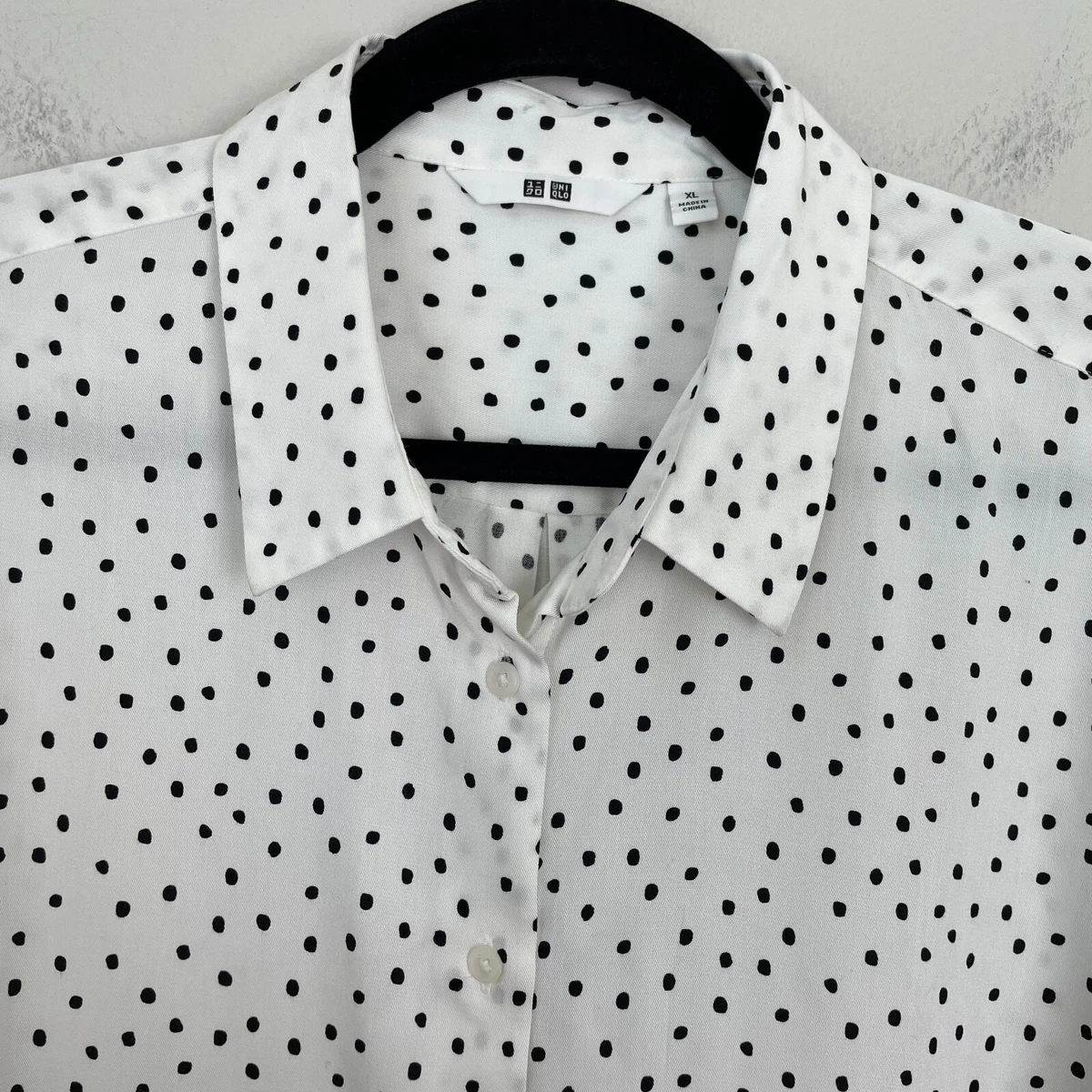 uniqlo polka dot blouse