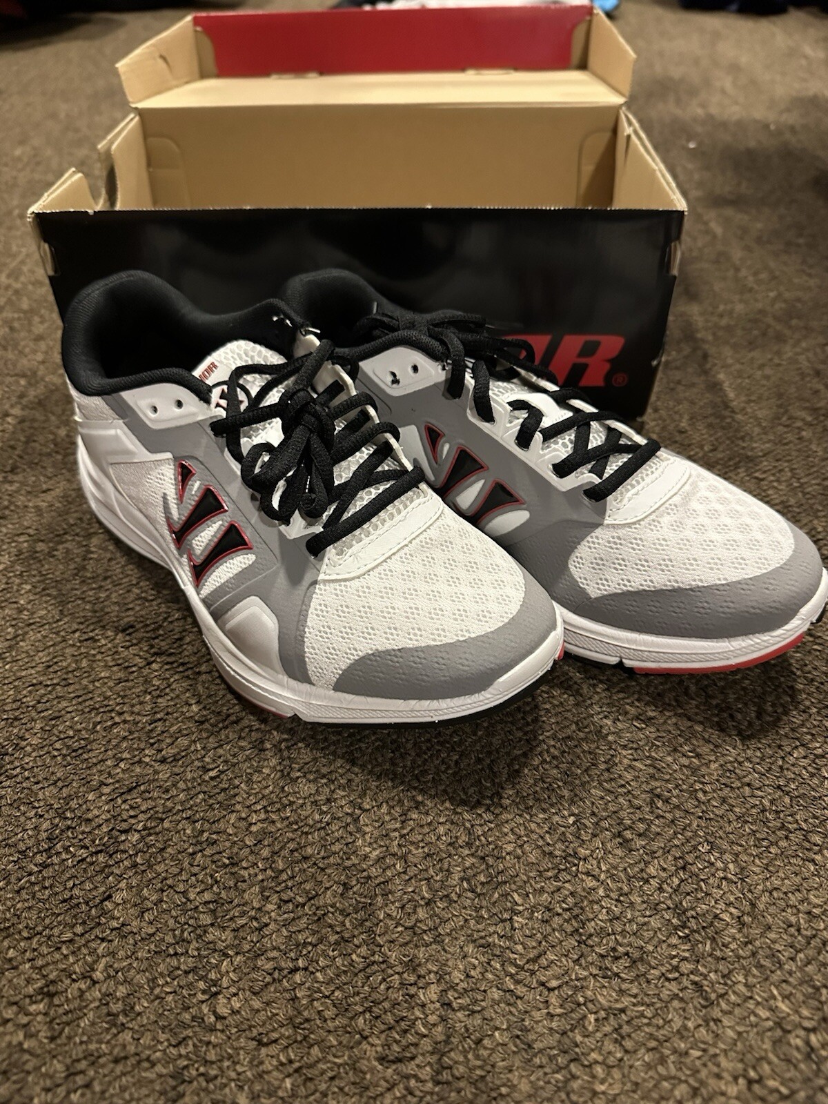 Warrior Size 6.5 White Training Shoes