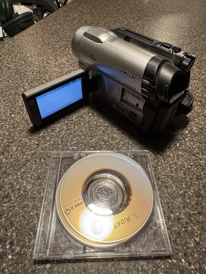 Sony DCR-DVD610 Mini DVD/ Memory Stick Camcorder (Silver) Tested, works great! - Image 4 of 4