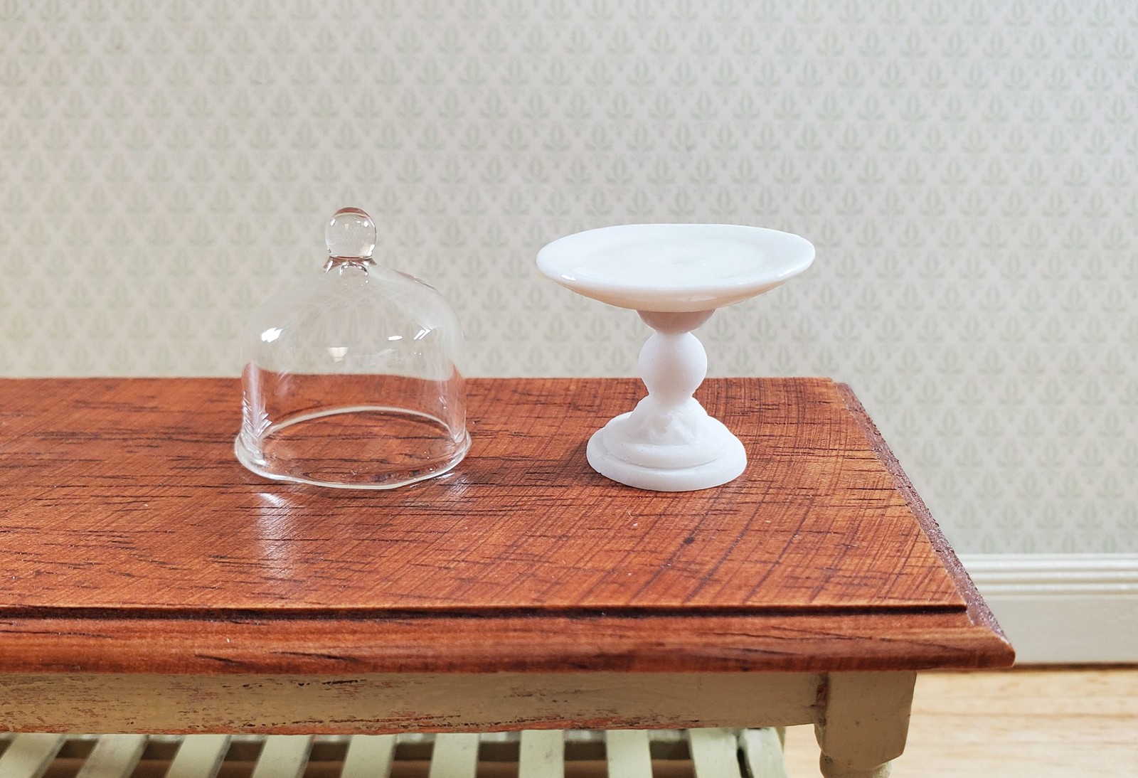 Dollhouse Cake Stand with Dome Glass & Ceramic 1:12 Scale Miniature